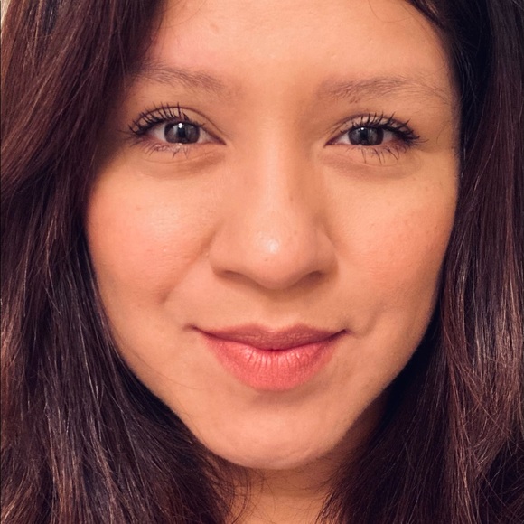 Meet your Posher, Gisel - Picture 1 of 1